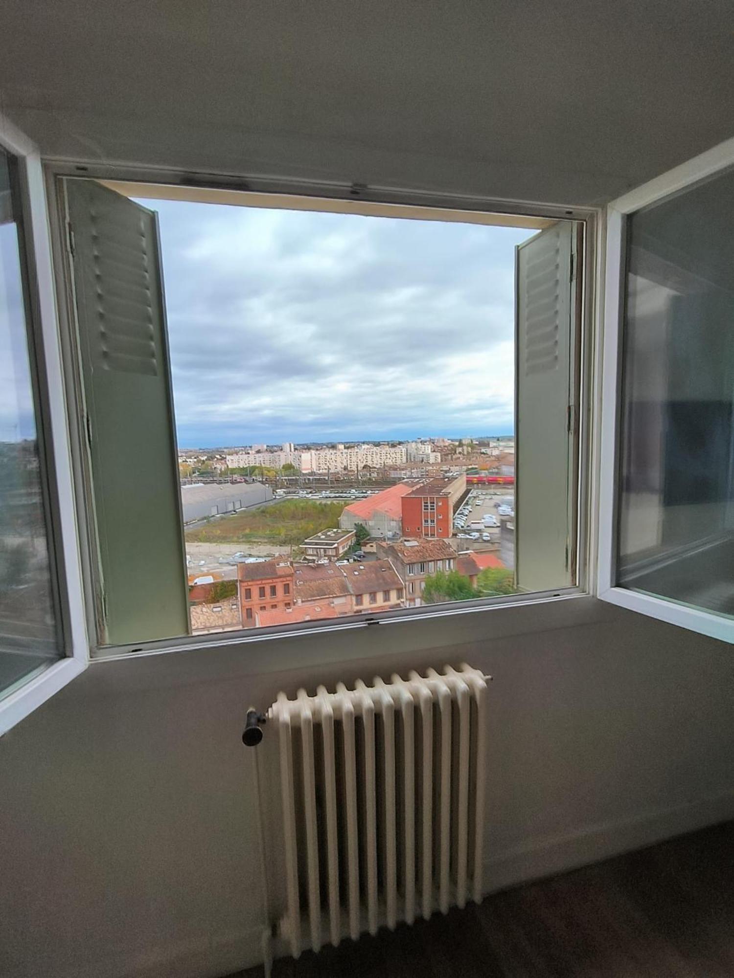 Cosy Proche De La Gare Homestay *